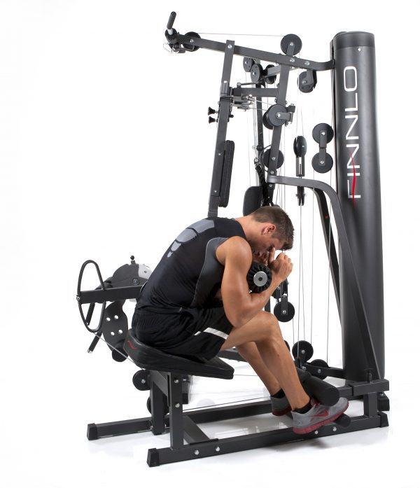 3828-finnlo-multigym-autark-2600-male model-01 (6)